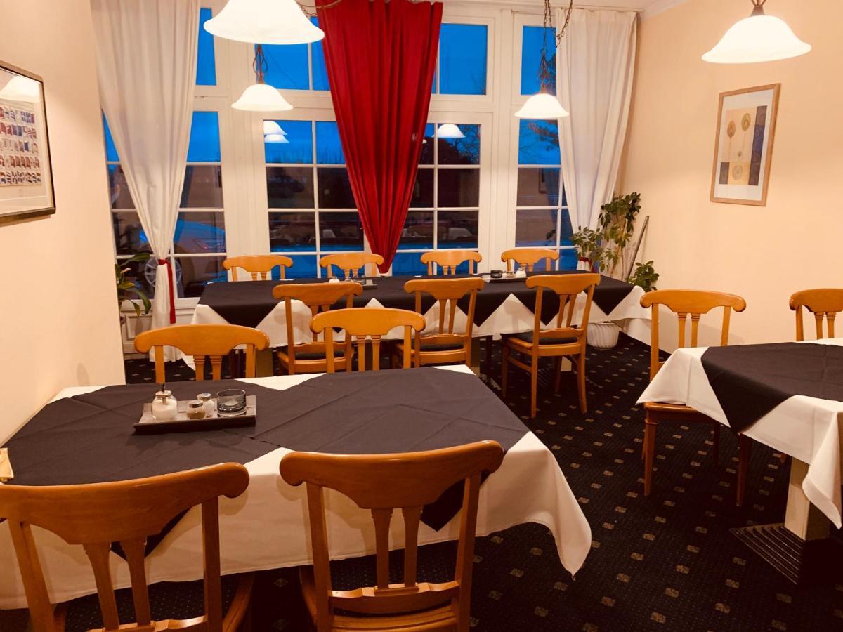 Hotel Zum Strand Rostock Exterior photo